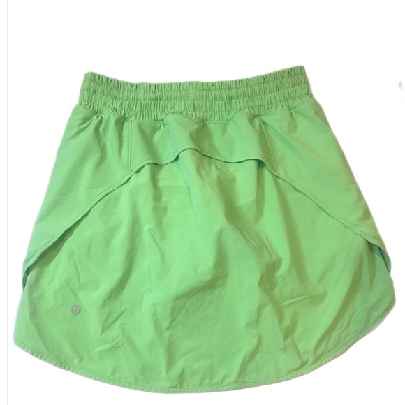 Lululemon Lime Green Tennis Skirt- size 6 - Picture 2 of 4